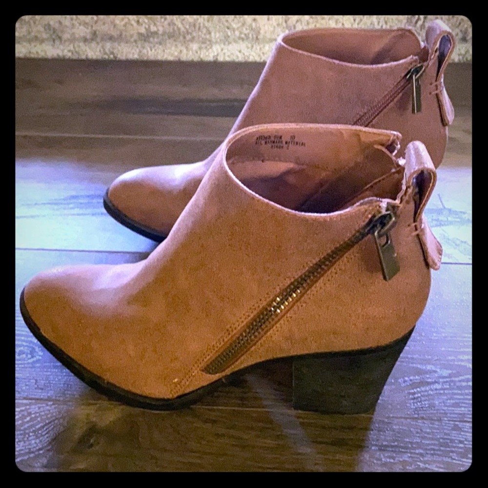Ankle boots
